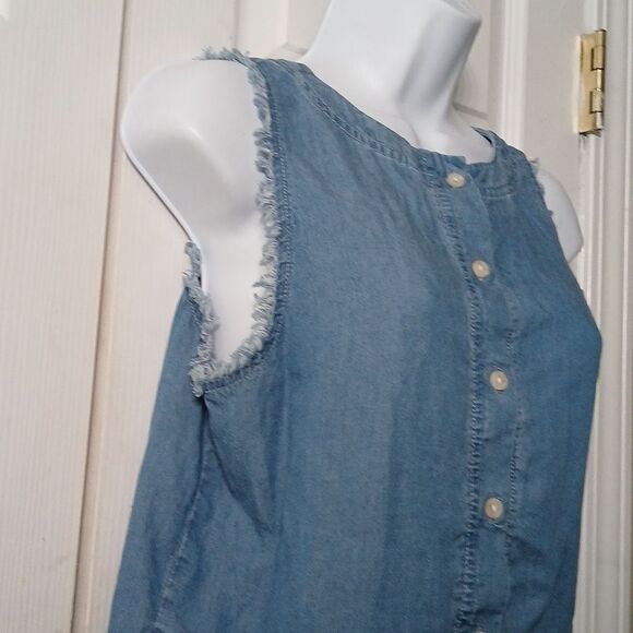 Thread & Supply Denim button down sleeveless raw hem top Sz S EUC - Picture 4 of 7